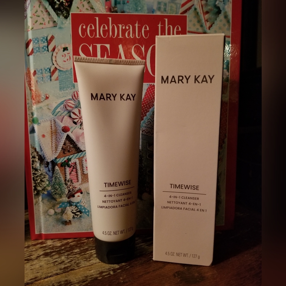 ♦️SOLD♦️TimeWise® 4-in-1 Cleanser with 3D Complex 4.5 oz.
